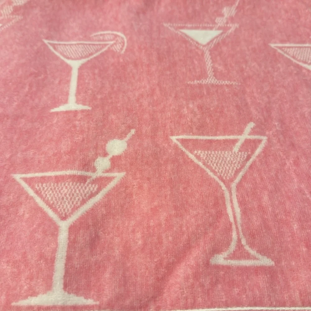 ECO-MELANGE BEACH TOWEL - Pink Martini Glass Patterned - Reversible